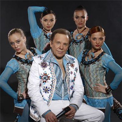 Владимир Девятов представляет общенациональную премьеру новой песни "Гуляй, Россия!"